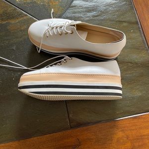 Stuart Weitzman Activate Sneakers Size 8.5